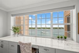 Picture of 1280 Dolphin Bay Way Unit 402, Sarasota, FL 34242