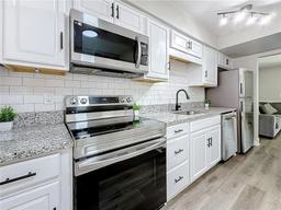 Picture of 1884 Clearbrooke Drive Unit 1884, Clearwater, FL 33760