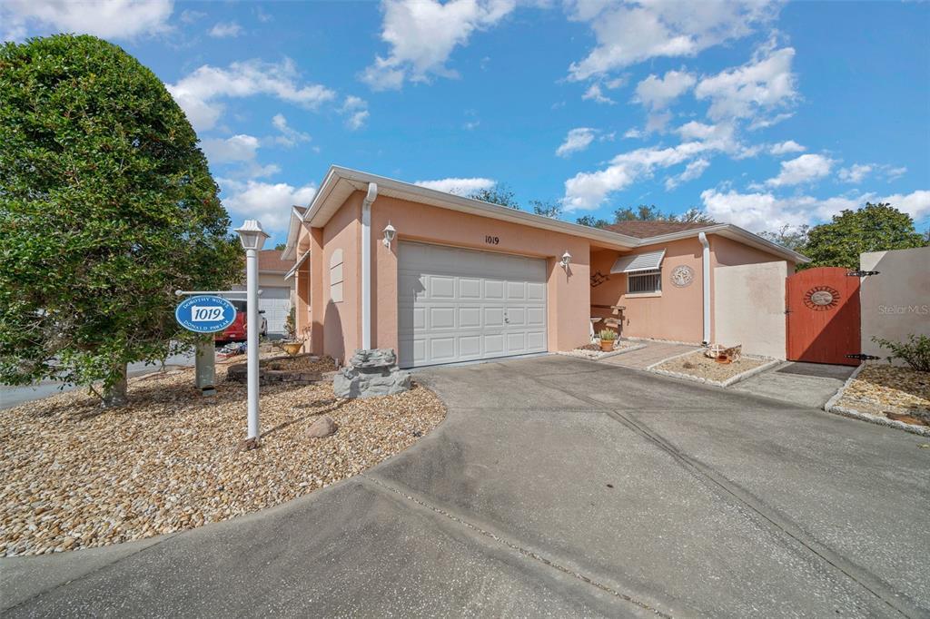 Picture of 1019 Avalon Avenue, Lady Lake, FL 32159
