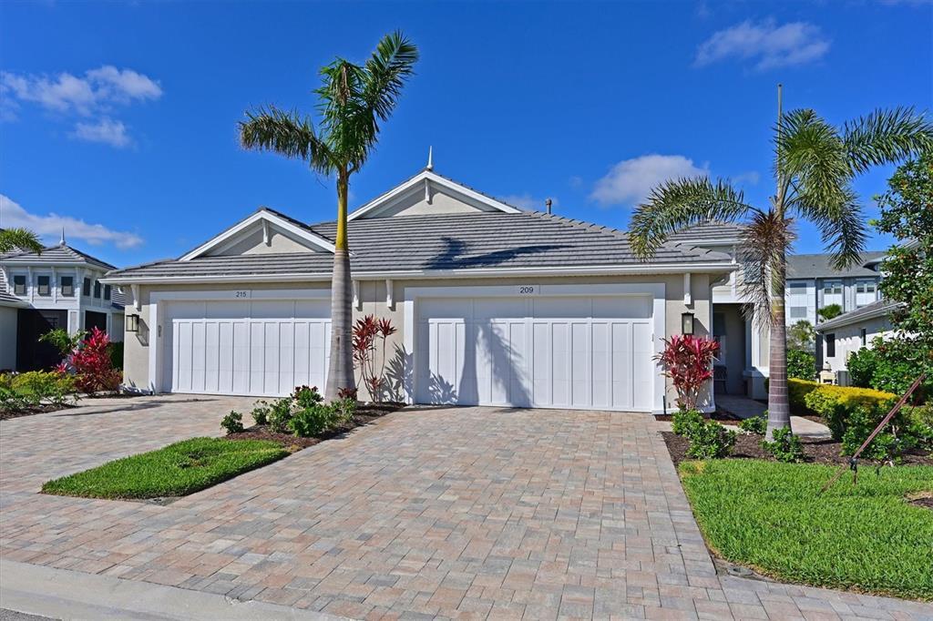 Picture of 209 Okeeffe Circle, Bradenton, FL 34212