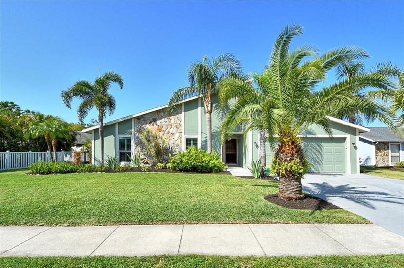 Picture of 4712 Glenbrooke Drive, Sarasota FL 34243
