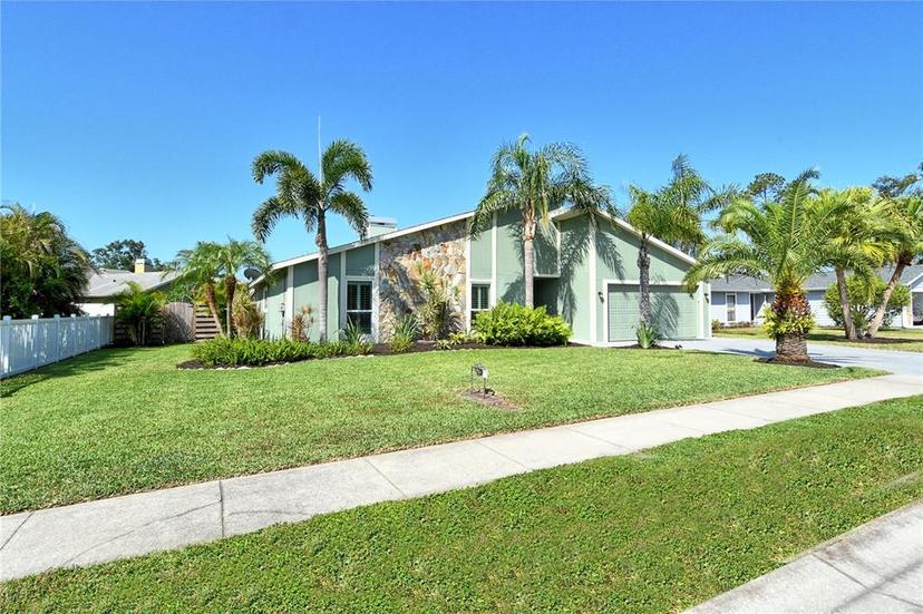 Picture of 4712 Glenbrooke Drive, Sarasota FL 34243