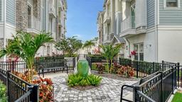 Picture of 512 Laurel Park Drive, Sarasota, FL 34236