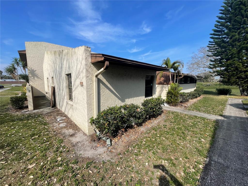 Picture of 1880 N Crystal Lake Drive Unit 65, Lakeland, FL 33801