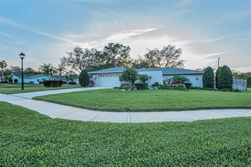 Picture of 2664 Westchester Drive N, Clearwater, FL 33761