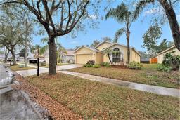 Picture of 2611 Brookville Drive, Valrico, FL 33596