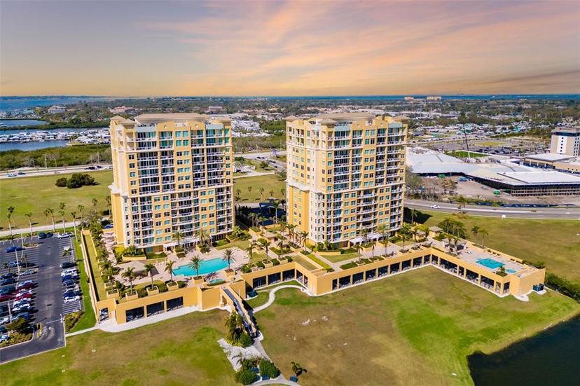 Picture of 130 Riviera Dunes Way Unit 902, Palmetto FL 34221