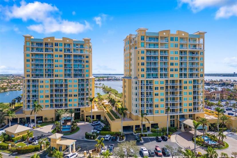 Picture of 130 Riviera Dunes Way Unit 902, Palmetto FL 34221