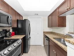 Picture of 10200 Gandy Boulevard N Unit 412, St Petersburg, FL 33702