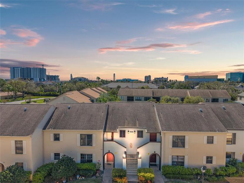 Picture of 2462 Kingfisher Lane Unit J203, Clearwater FL 33762