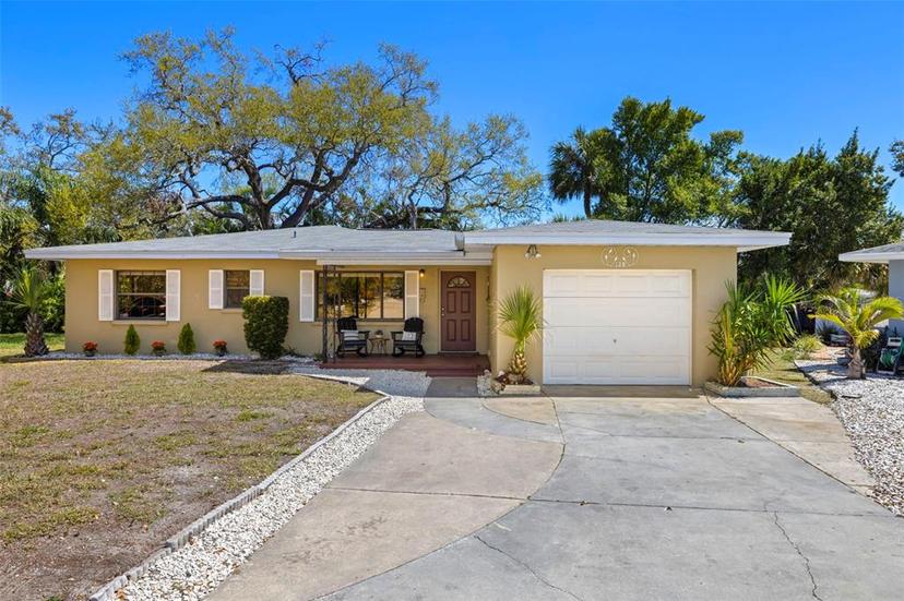 Picture of 138 Edgewater Terrace, Dunedin FL 34698