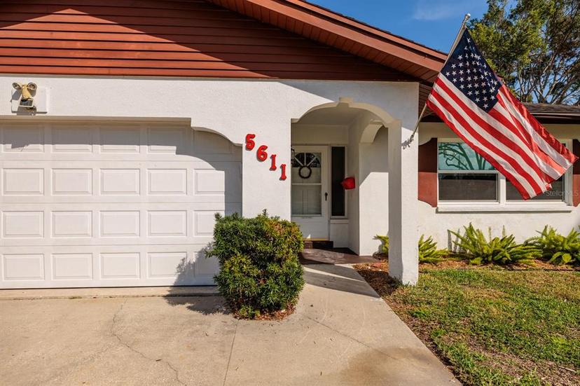 Picture of 5611 Venetian Boulevard Ne, St Petersburg FL 33703