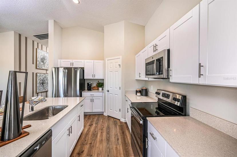 Picture of 1010 Foreshore Lane, Haines City FL 33844