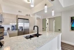 Picture of 200 4Th Avenue S Unit 417, St Petersburg, FL 33701