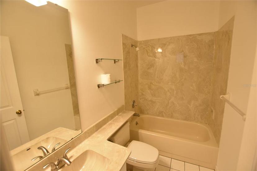 Picture of 5528 Hampstead Heath Unit 2, Sarasota FL 34235
