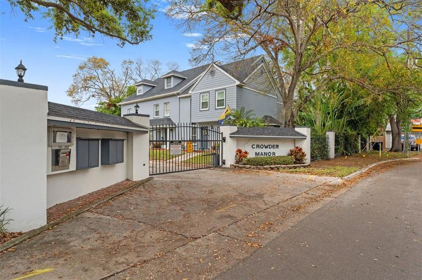 Picture of 2515 Crowder Lane Unit 16, Tampa FL 33629