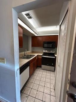 Picture of 2900 S Semoran Boulevard Unit S, Orlando, FL 32822