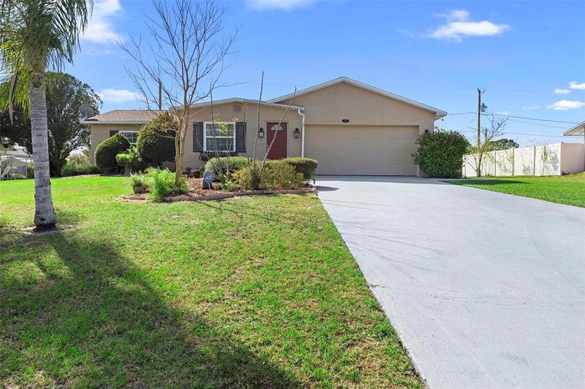 Picture of 826 W Gaucho Circle, Deltona FL 32725