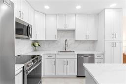 Picture of 4900 Brittany Drive S Unit 408, St Petersburg, FL 33715
