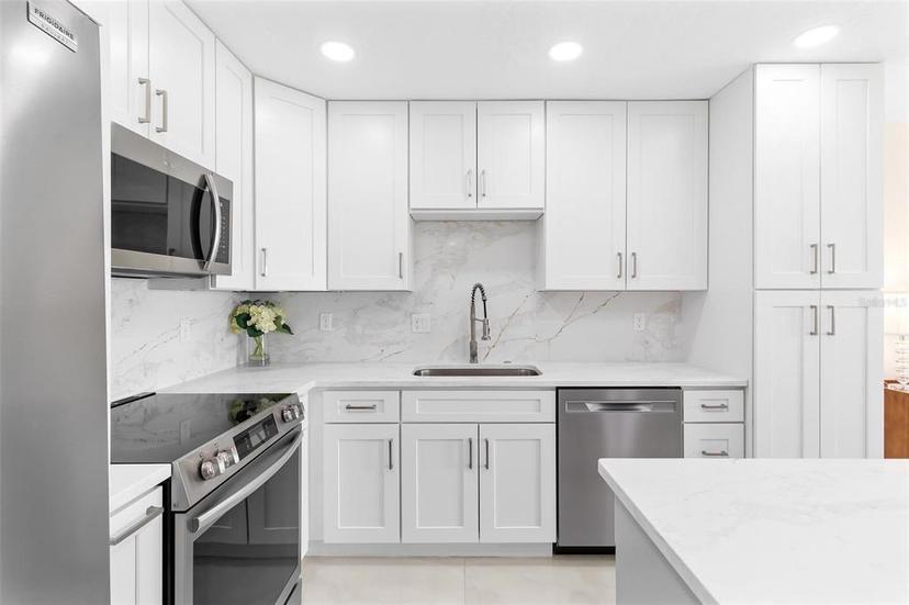 Picture of 4900 Brittany Drive S Unit 408, St Petersburg FL 33715