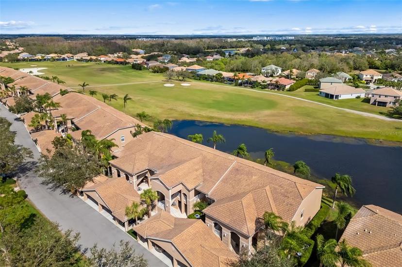 Picture of 923 Fairwaycove Lane Unit 103, Bradenton FL 34212