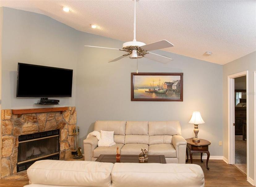 Picture of 11722 Currie Lane Unit G1, Largo FL 33774