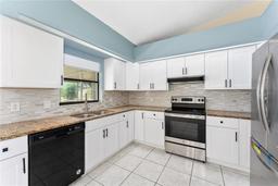Picture of 2665 Windsor Heights Street, Deltona, FL 32738