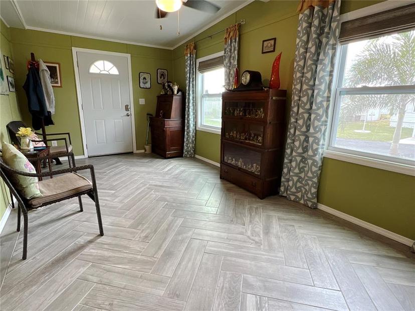 Picture of 631 Mount Madison Avenue Ne Unit 654, St Petersburg FL 33702