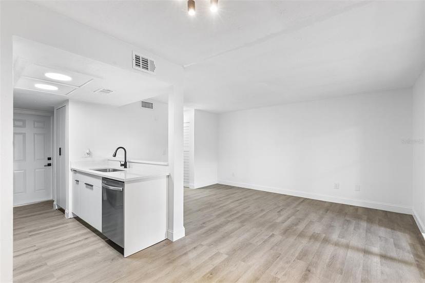 Picture of 2535 E Stanley Matthew Circle, Tampa FL 33604