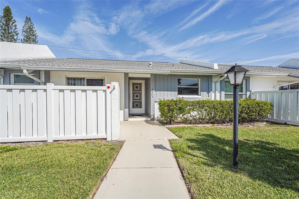 Picture of 3902 36Th Avenue Drive W, Bradenton, FL 34205