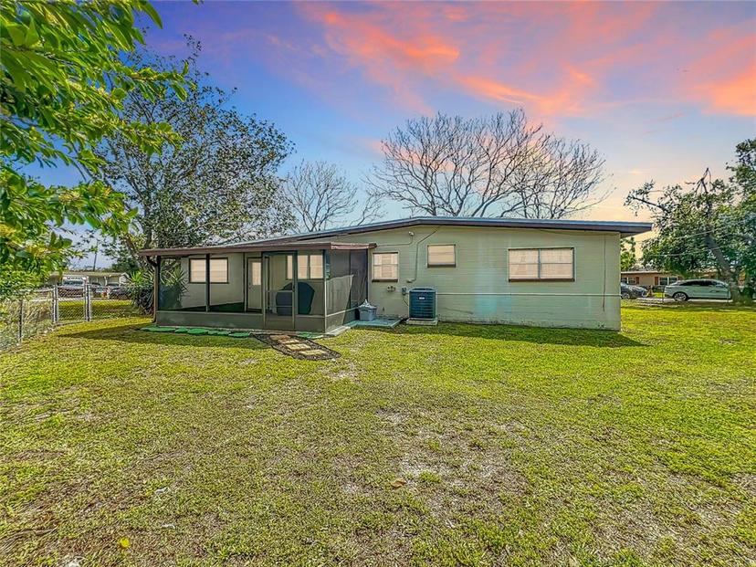 Picture of 1625 Crystal Court E, Lakeland FL 33801