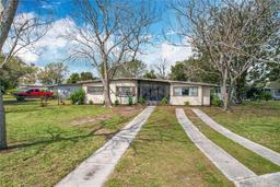 Picture of 1625 Crystal Court E, Lakeland, FL 33801