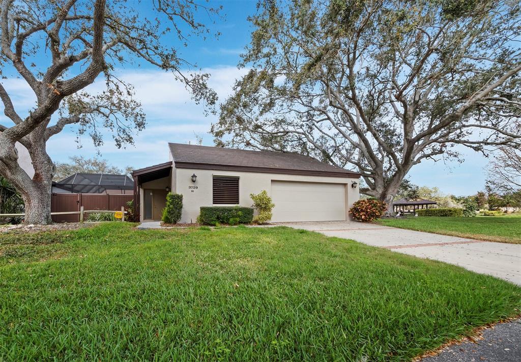 Picture of 3729 Glen Oaks Manor Drive, Sarasota, FL 34232