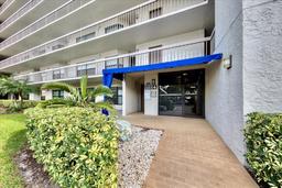 Picture of 1324 Pasadena Avenue S Unit 204, South Pasadena, FL 33707