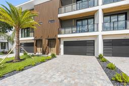 Picture of 101 W Warren Avenue Unit 1, Tampa, FL 33602