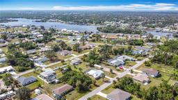 Picture of 521 Fairview Avenue Nw, Port Charlotte, FL 33952