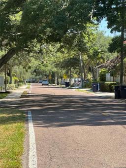 Picture of 5231 Bayshore Boulevard Unit 10, Tampa, FL 33611