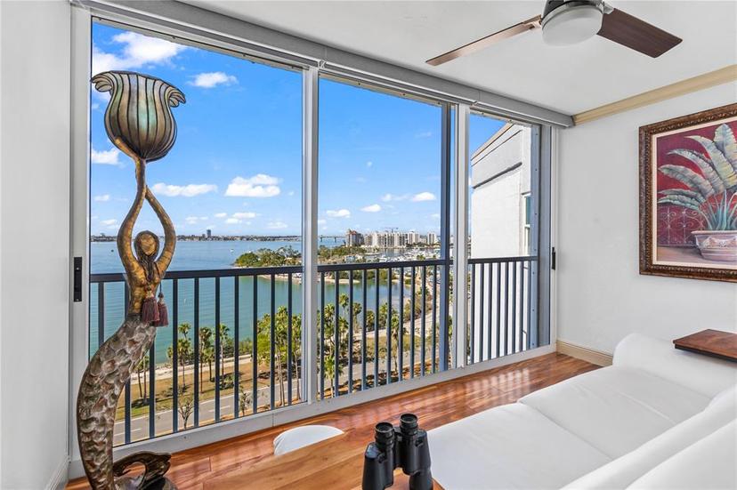 Picture of 435 S Gulfstream Avenue Unit 1103, Sarasota FL 34236
