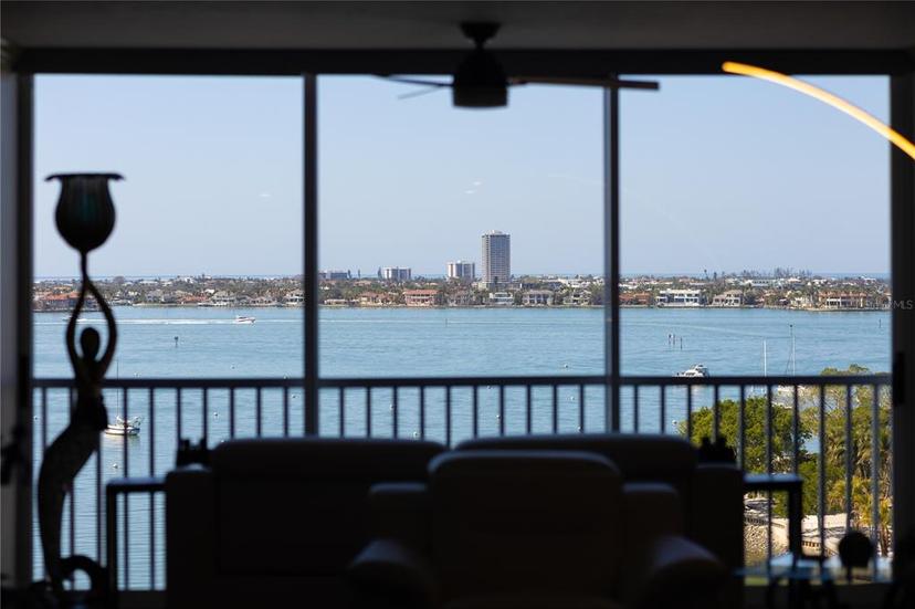 Picture of 435 S Gulfstream Avenue Unit 1103, Sarasota FL 34236