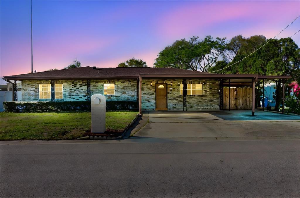 Picture of 7213 Trinity Place, Tampa, FL 33610