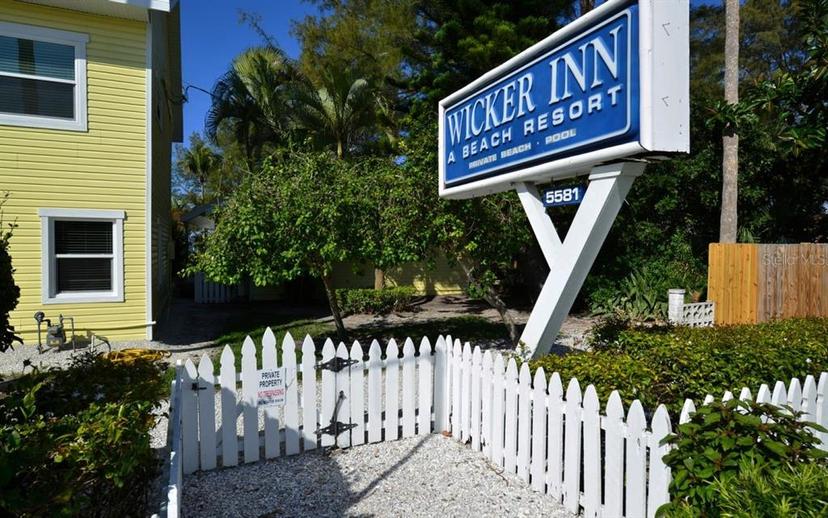 Picture of 5581 Gulf Of Mexico Drive, Longboat Key FL 34228