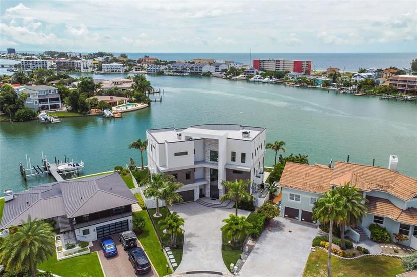 Picture of 10100 Tarpon Drive, Treasure Island FL 33706