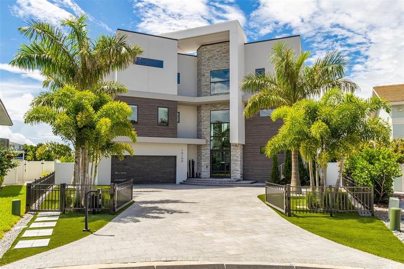 Picture of 10100 Tarpon Drive, Treasure Island FL 33706