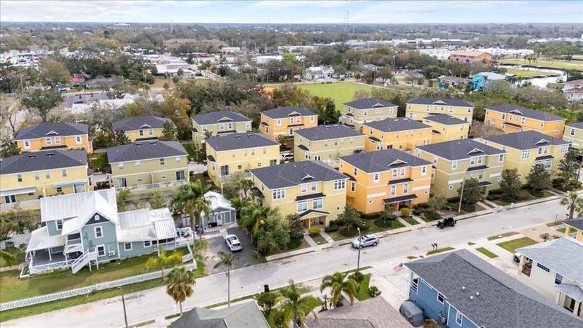 Picture of 423 Shaddock Street, Tarpon Springs FL 34689