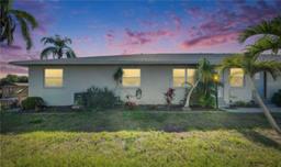 Picture of 1025 Apollo Beach Boulevard Unit 1, Apollo Beach, FL 33572