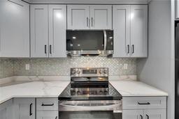 Picture of 1025 Apollo Beach Boulevard Unit 1, Apollo Beach, FL 33572