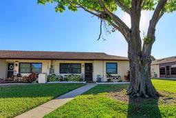 Picture of 30113 Robin Lane, Tavares, FL 32778