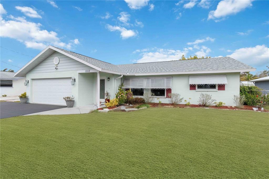 Picture of 1582 Overbrook Road, Englewood, FL 34223