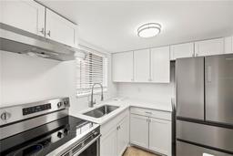 Picture of 5907 Garden Lane Unit H26, Bradenton, FL 34207