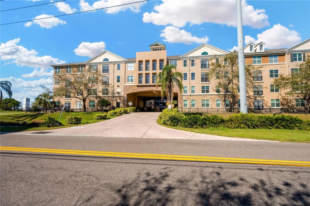 Picture of 4221 W Spruce Street Unit 1123, Tampa, FL 33607
